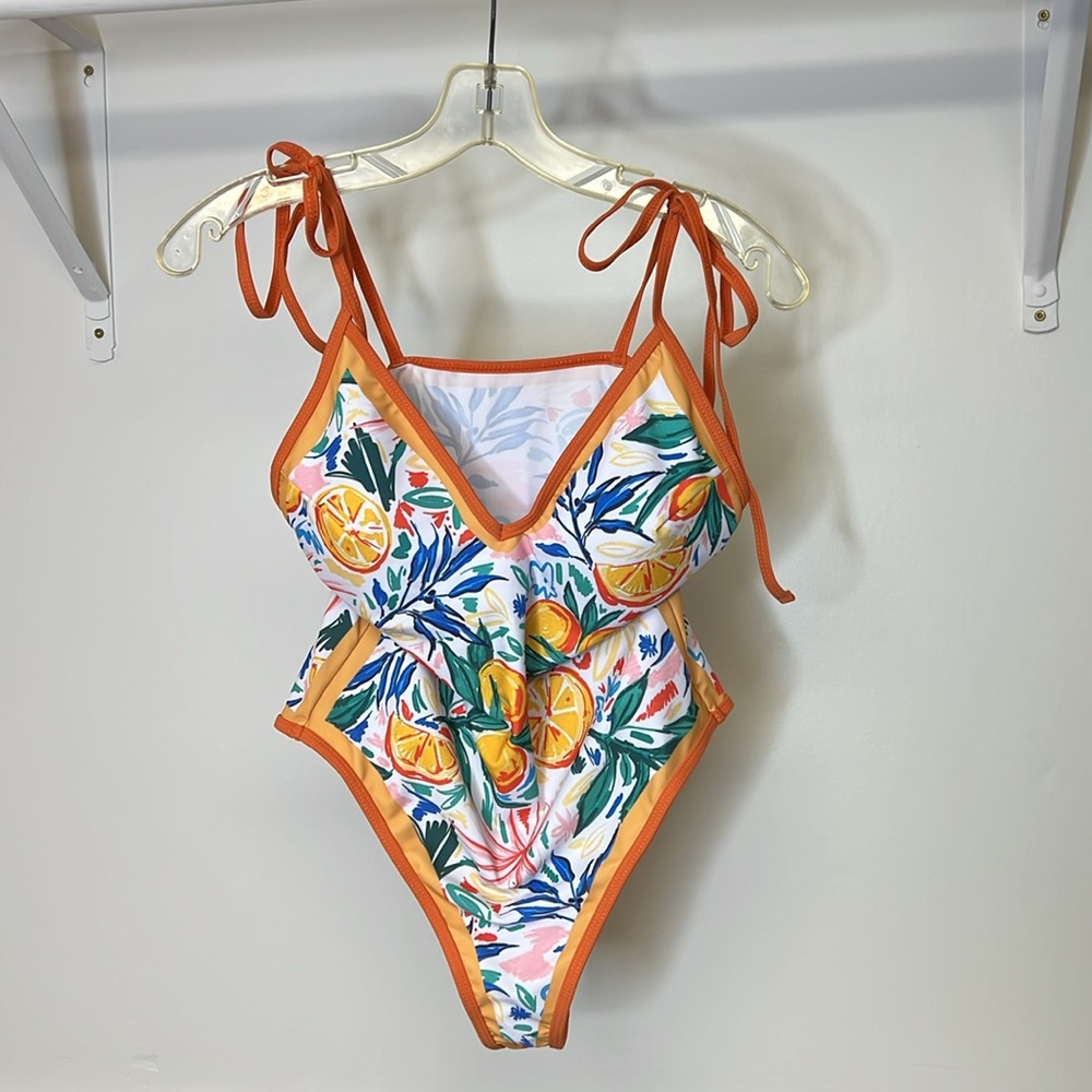 Amazon Sun-Kissed Citrus V-Neck One Piece Swimsuit-‎ L